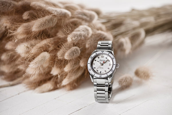 THE NEW ALPINER COMTESSE SPORT QUARTZ: BACK TO THE ROOTS OF FEMININE SPORTS CHIC