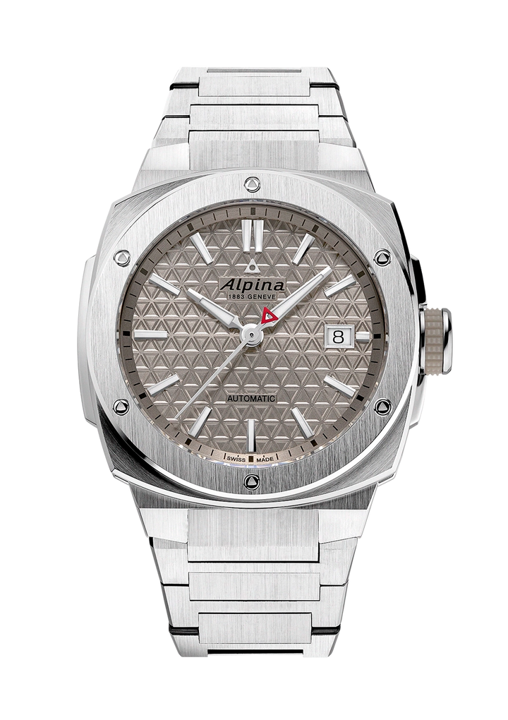Alpiner Extreme Automatic with beige dial and steel bracelet